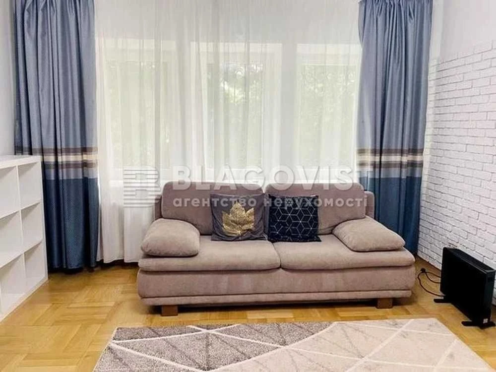 Продаж просторої квартири, вул. Відпочинку, 12, м. Житомир