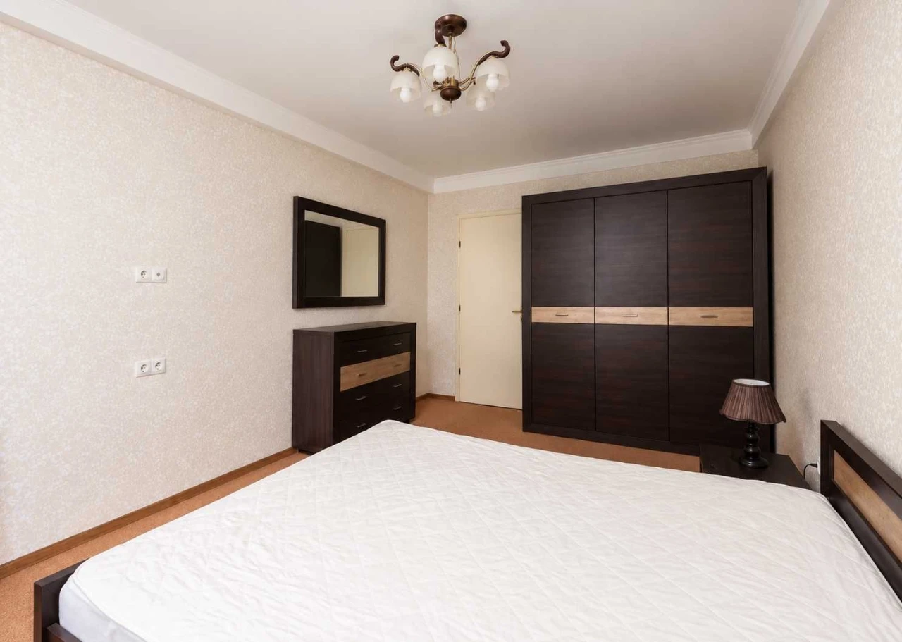 Bright 2-bedroom apartment 60 sq m on вул. Березняківськ