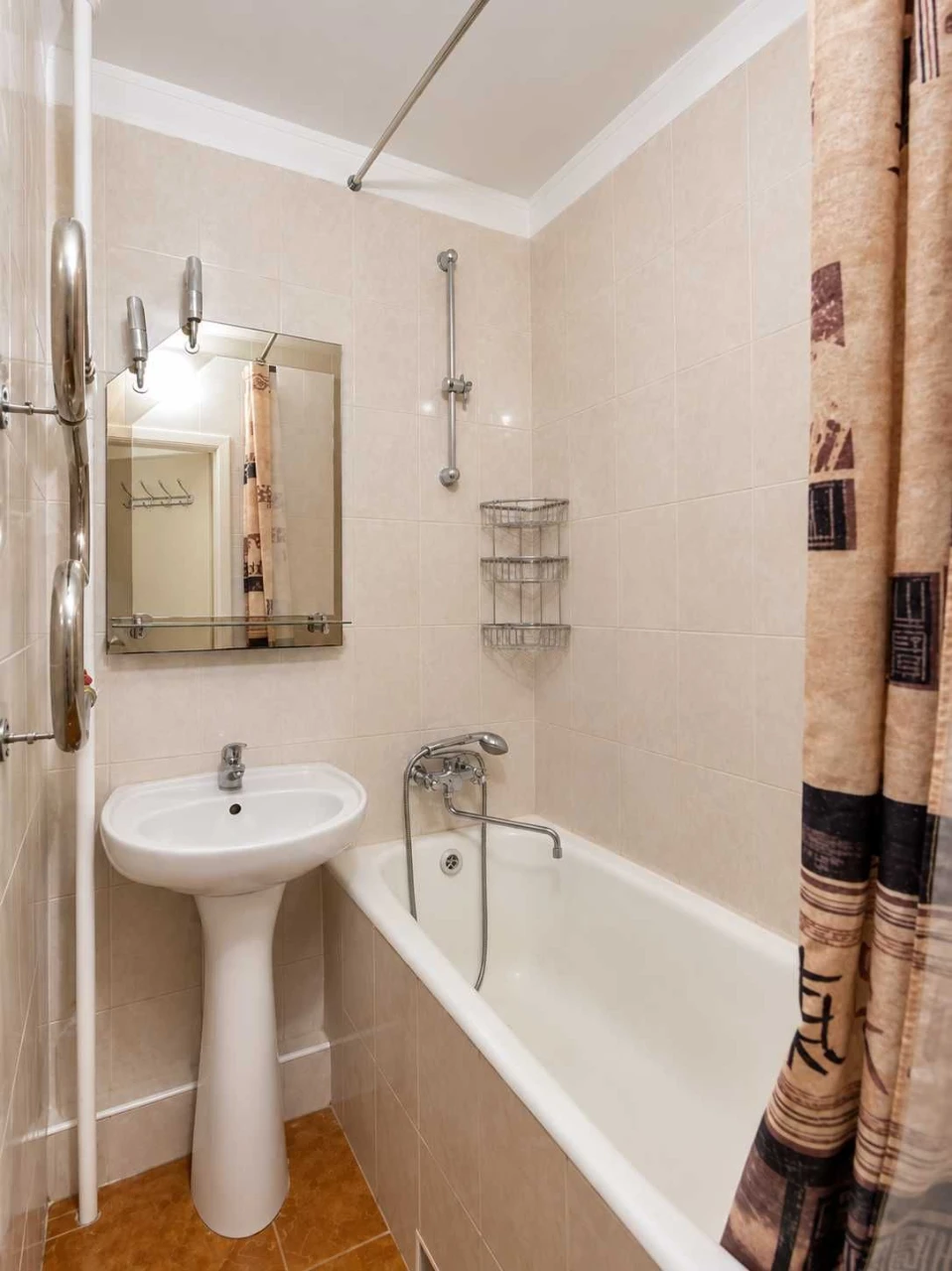Bright 2-bedroom apartment 60 sq m on вул. Березняківськ