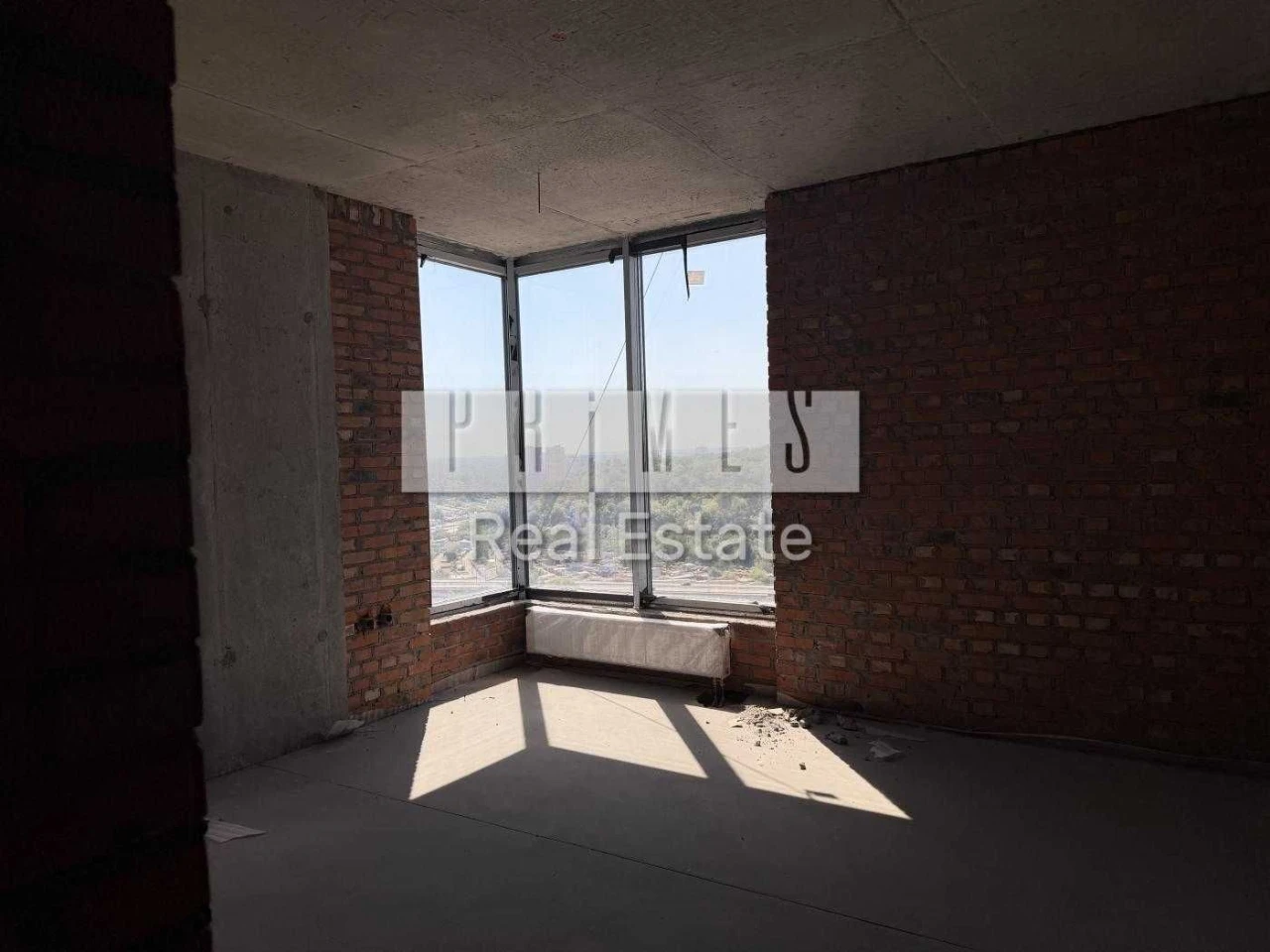 Sale of a 3-bedroom apartment in Edelweiss House, Zverynetska Street, Pe