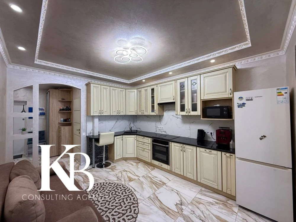 Best House, Selling 2-bedroom apartment, Victory 1
