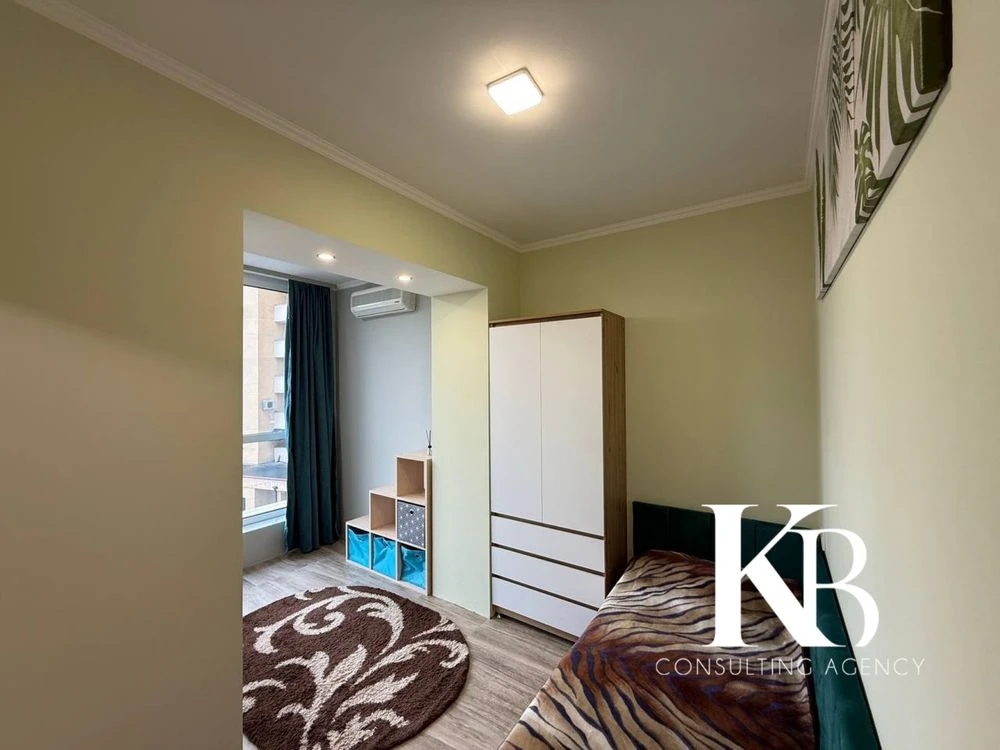 Best House, Selling 2-bedroom apartment, Victory 1