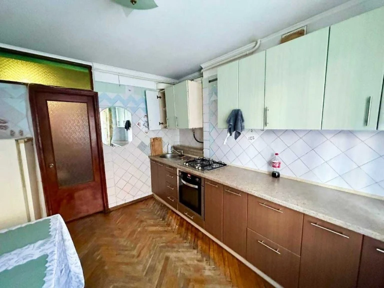 Продам 3к квартиру ж/м Перемога Набережна Победа поруч Мак