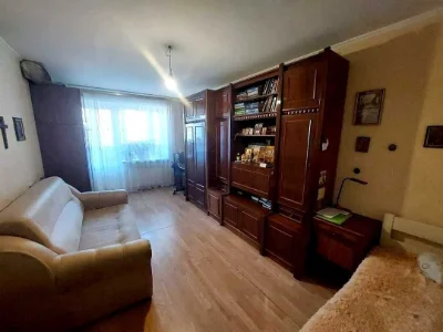 For sale, 1 room apartment on Byron 6/9 in excellent condition.