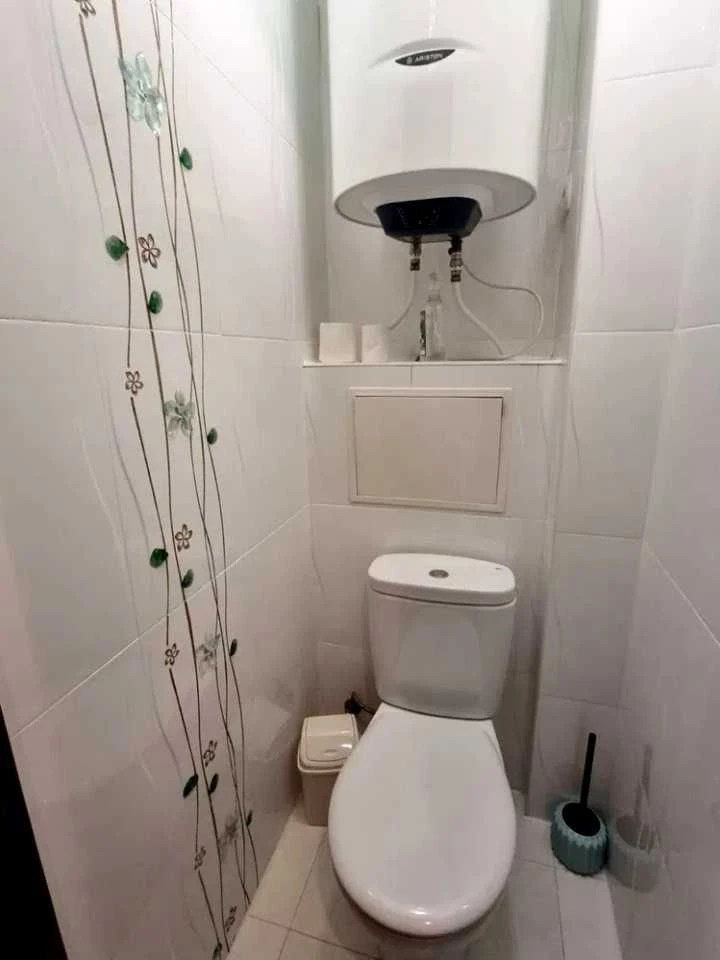 родам 2х комн квартиру Коммунальный рынок пр Байрона 4/5 с к