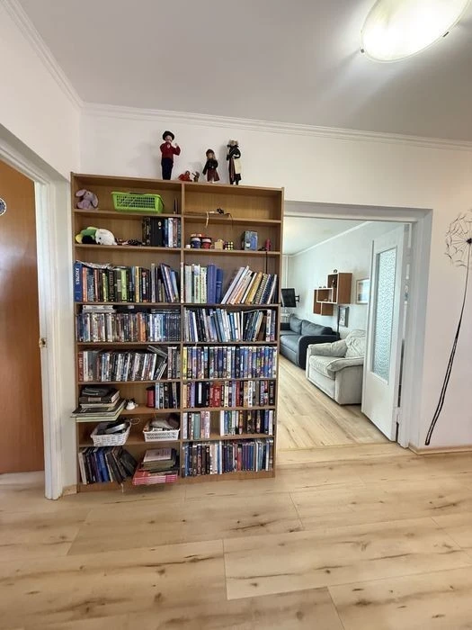 4-room apartment for sale, Kyiv, 6 minutes from Akademmistechko metro station, everything is left
