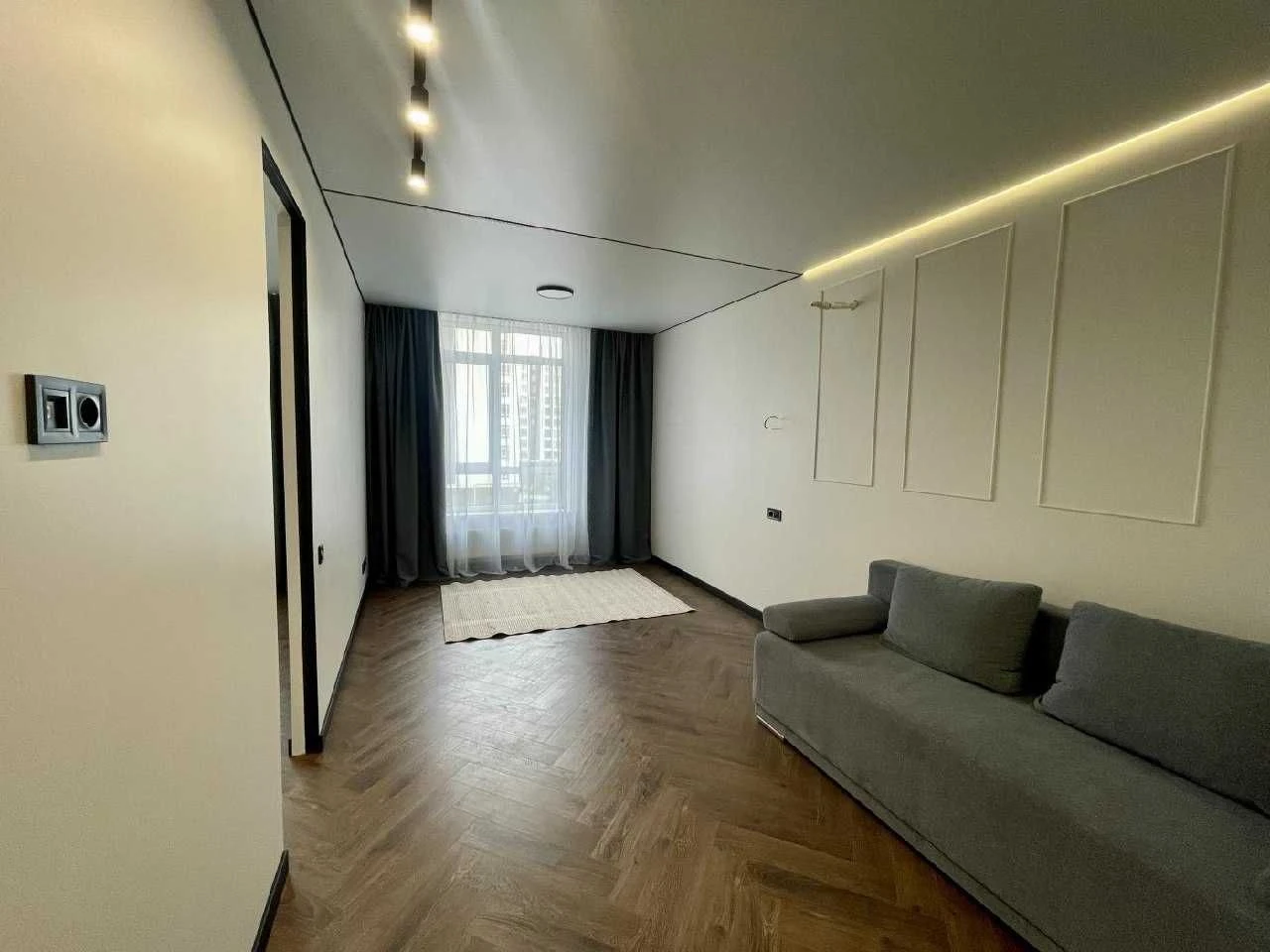 Продам 2-кімнатну квартиру 60,5 м² з індивідуальним опаленням на 4 поверсі