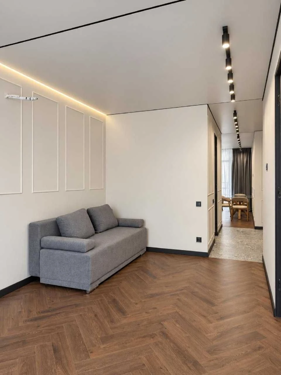 Продам 2-кімнатну квартиру 60,5 м² з індивідуальним опаленням на 4 поверсі