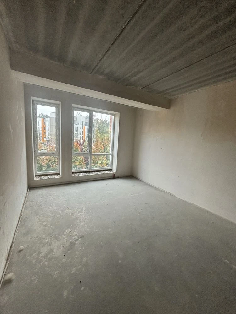 Spacious 1-bedroom apartment, which can be re-planned into a 2-bedroom apartment