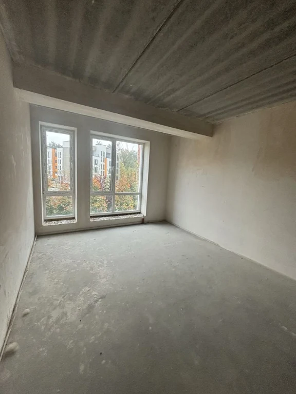 Spacious 1-bedroom apartment, which can be re-planned into a 2-bedroom apartment