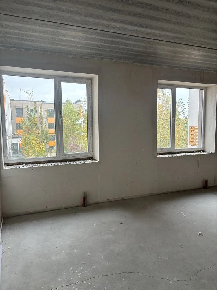 Spacious 1-bedroom apartment, which can be re-planned into a 2-bedroom apartment