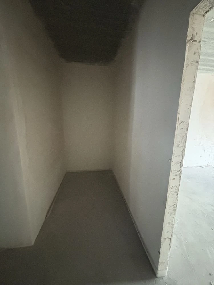 Spacious 1-bedroom apartment, which can be re-planned into a 2-bedroom apartment