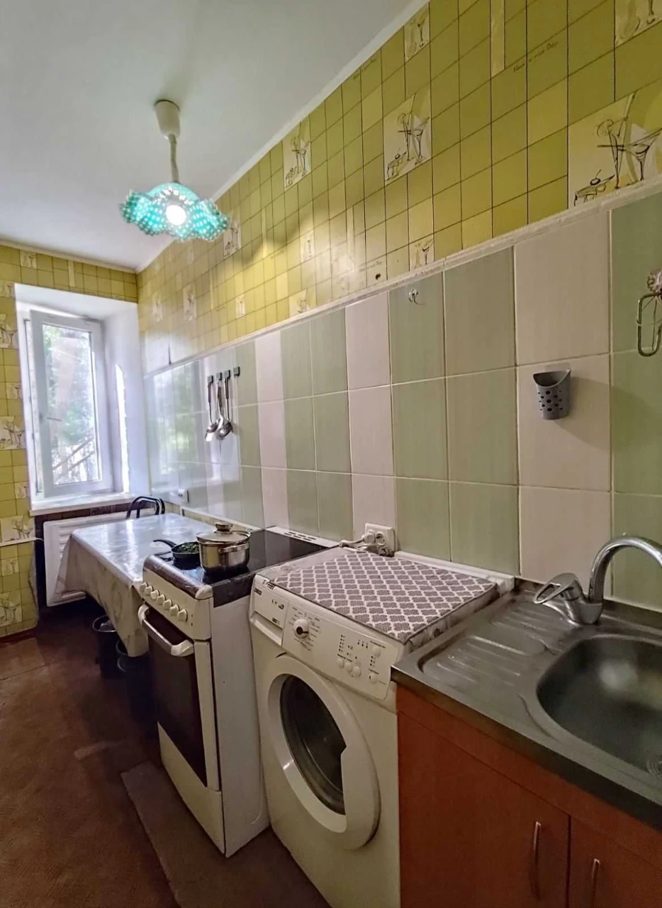 For Sale: 2-room apartment near Tehuchilche Bus Stop, 2nd Floor