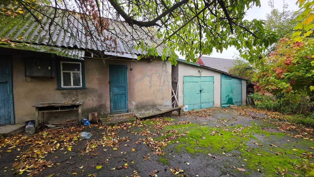 Пропонуємо на продаж цегляний будинок, який знаходиться в мі