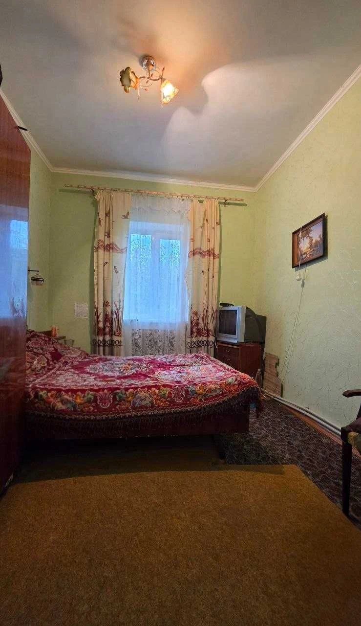 Пропонуємо на продаж цегляний будинок, який знаходиться в мі
