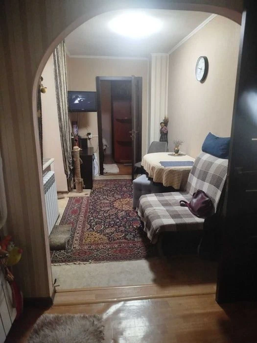 Price reduced. Two-room apartment for sale. Kommunalny Market.
