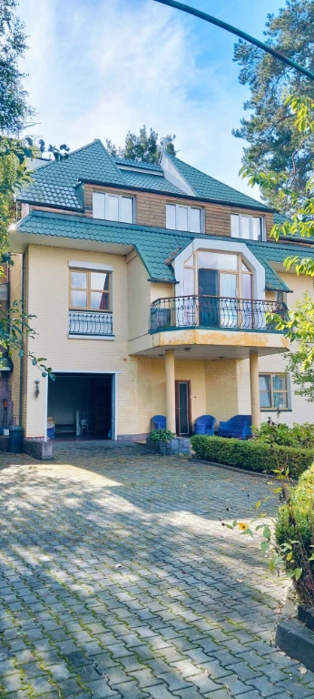 Residence for Sale in Ukraine, with access to the Dnipro River for $330,000