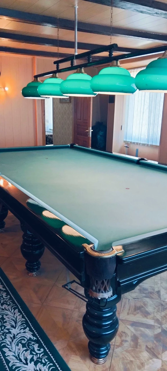 Продається резиденція Українка с выходом к Днепру за 330 000 $