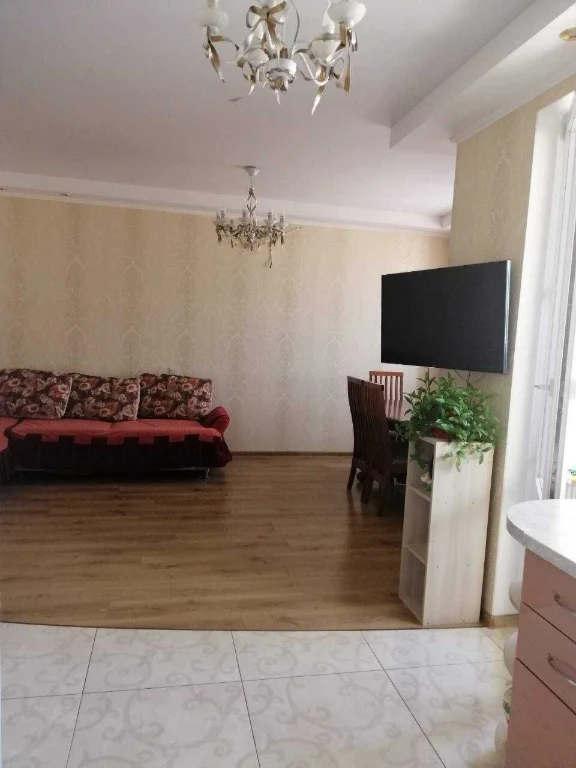 3 rooms in Шота Руставели, 3