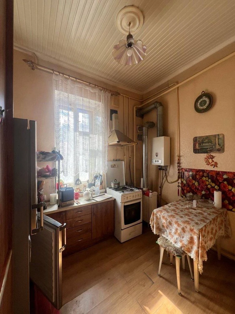 Shev-02 Two-room apartment in the city center