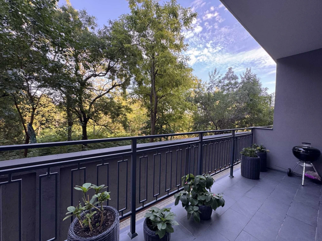 3 room apartment in the MARINIST complex near the sea with renovated interior 118 sq.m.
