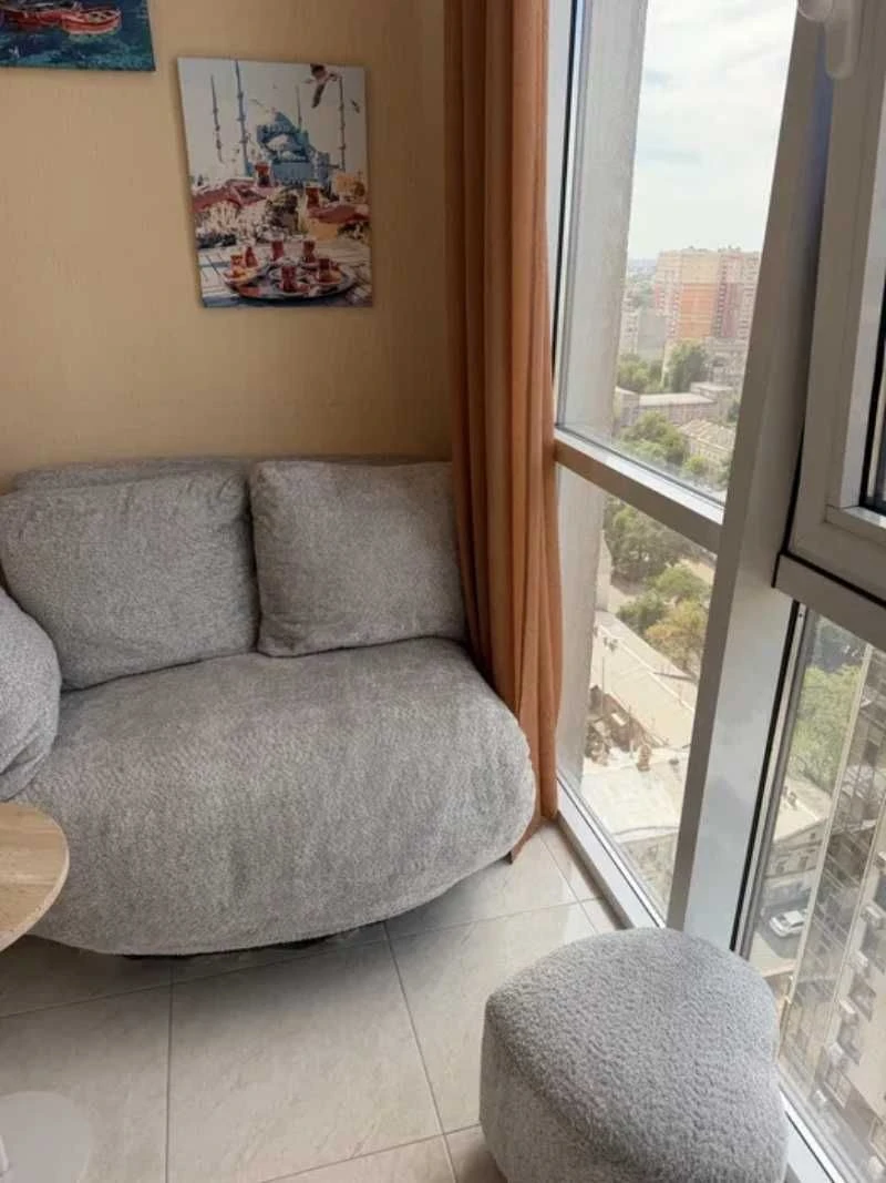 1-room apartment! 17 Zemyuchyna! Ostashkina! Center!