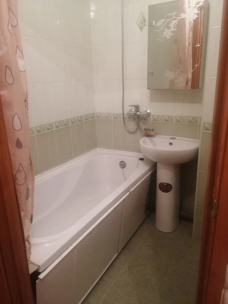 1-bedroom apartment renovated in a brick building!