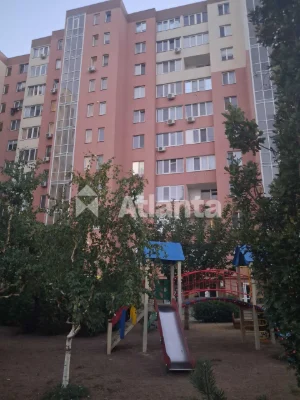 One-bedroom apartment on Bocharova Street
