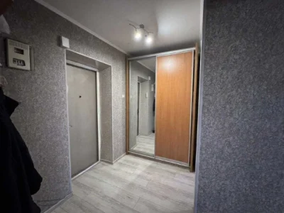 APARTMENT 1 room Brick Gas house