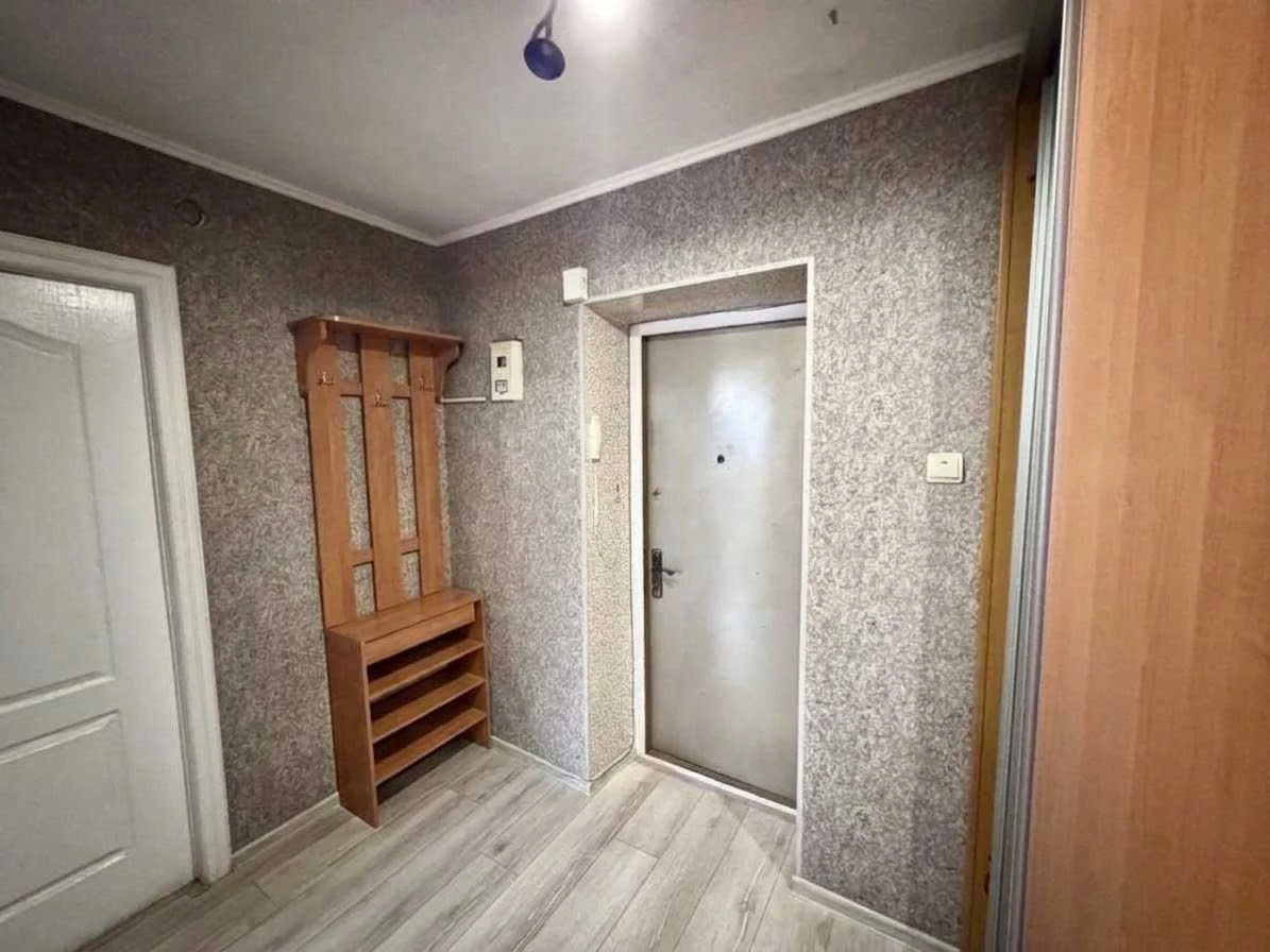 APARTMENT 1 room Brick Gas house
