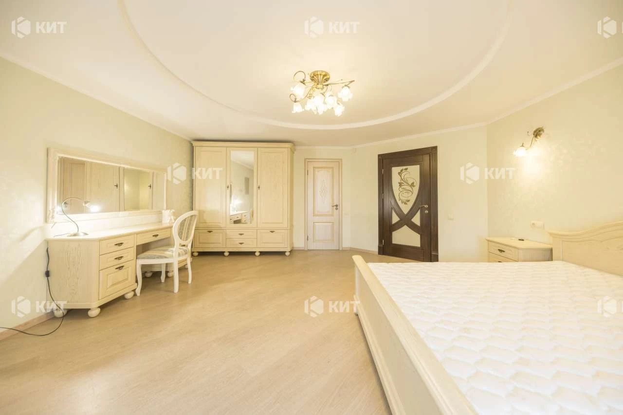2-поверховий котеджний будинок, 307 м2