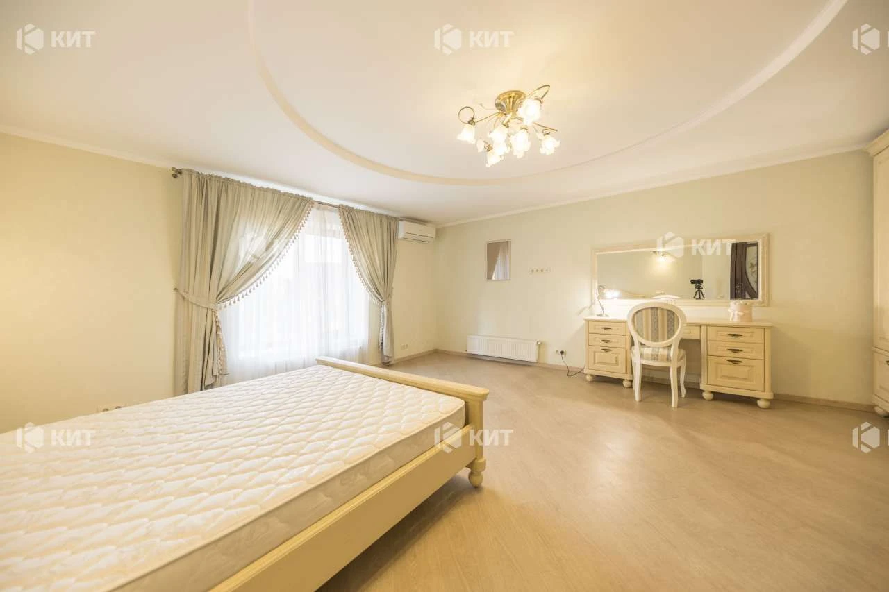 2-поверховий котеджний будинок, 307 м2