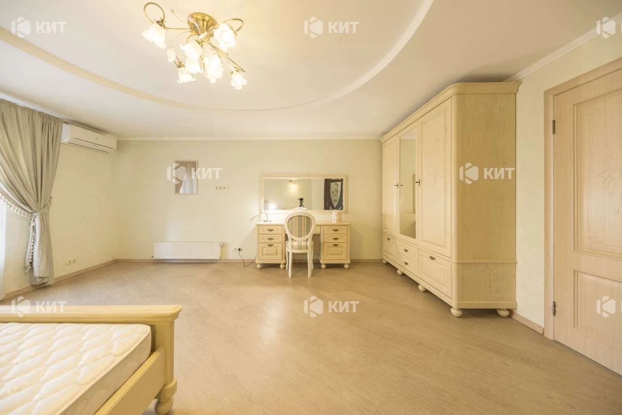 2-поверховий котеджний будинок, 307 м2