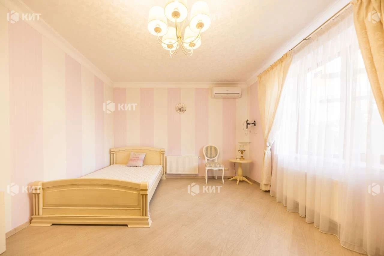 2-поверховий котеджний будинок, 307 м2