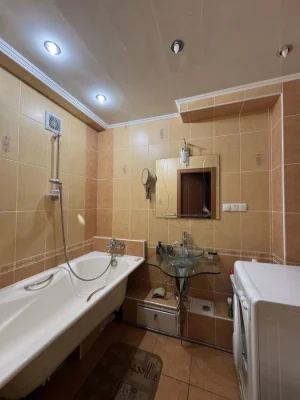 For Sale 3-bedroom apartment in Zaporizhya