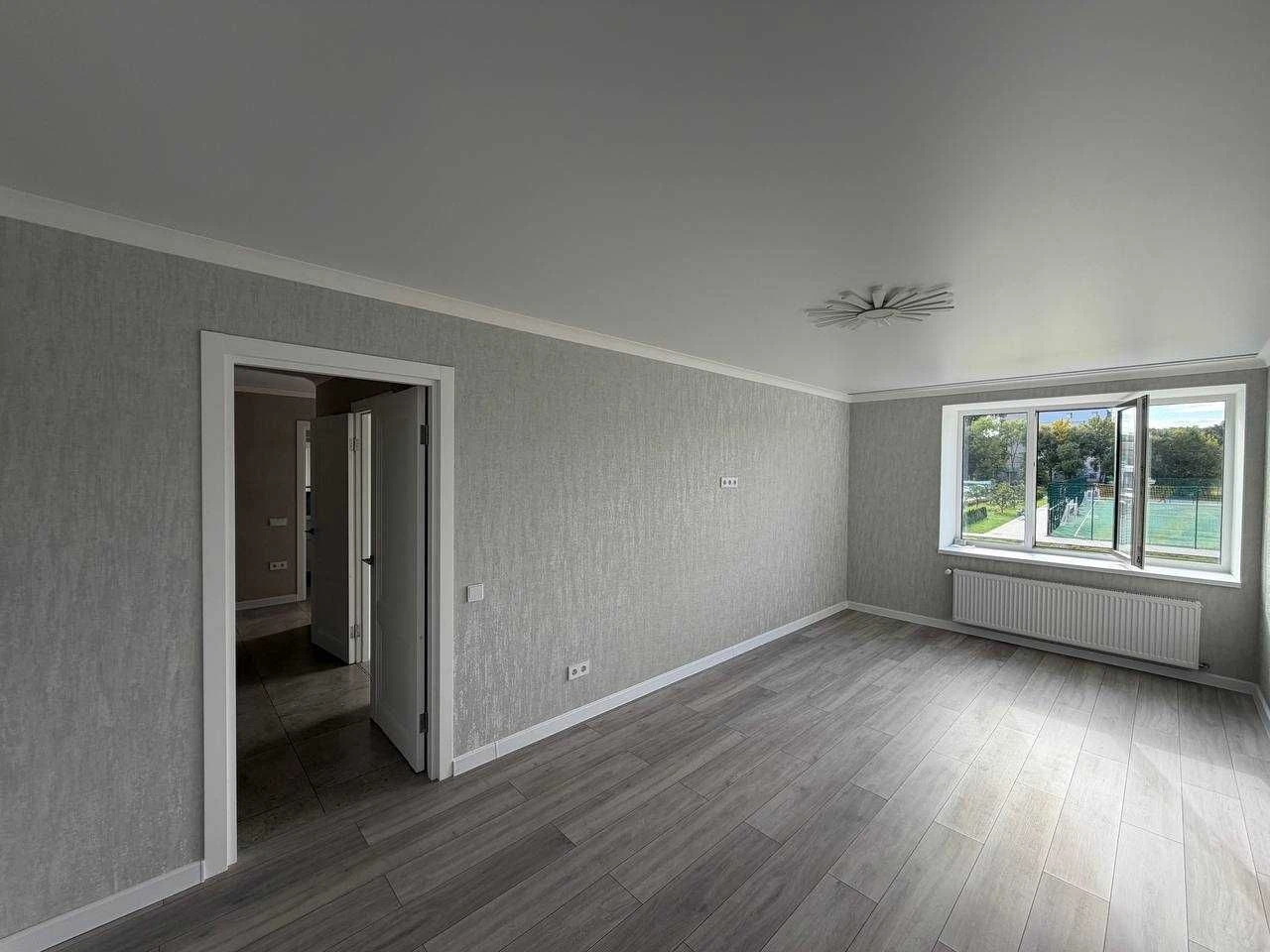 Sale of a 2-room apartment in a new building