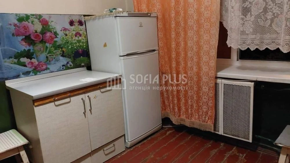 Urgent! 1k, Kharkiv highway 11, inexpensive