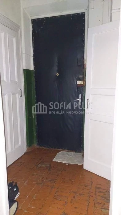 Urgent! 1k, Kharkiv highway 11, inexpensive