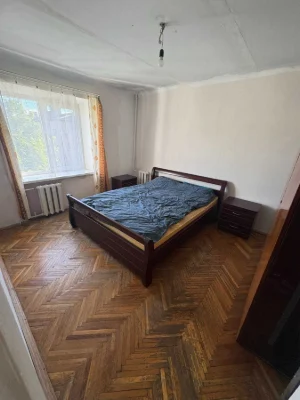 Продается трехкомнатная квартира на улице Набережная