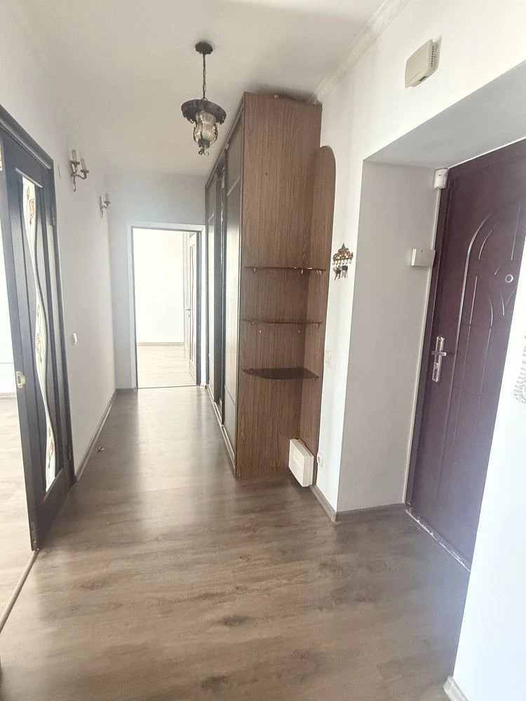Продаж укомплектованої 2-кімн/ Пасічна/ 1322 м2