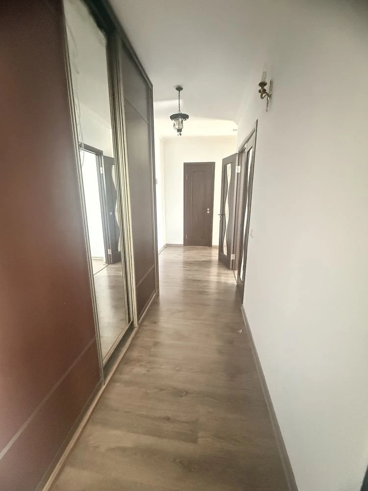 Продаж укомплектованої 2-кімн/ Пасічна/ 1322 м2