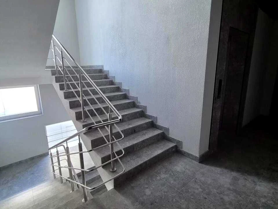 Apartment. Ivano-Frankivsk, Nadricna st.