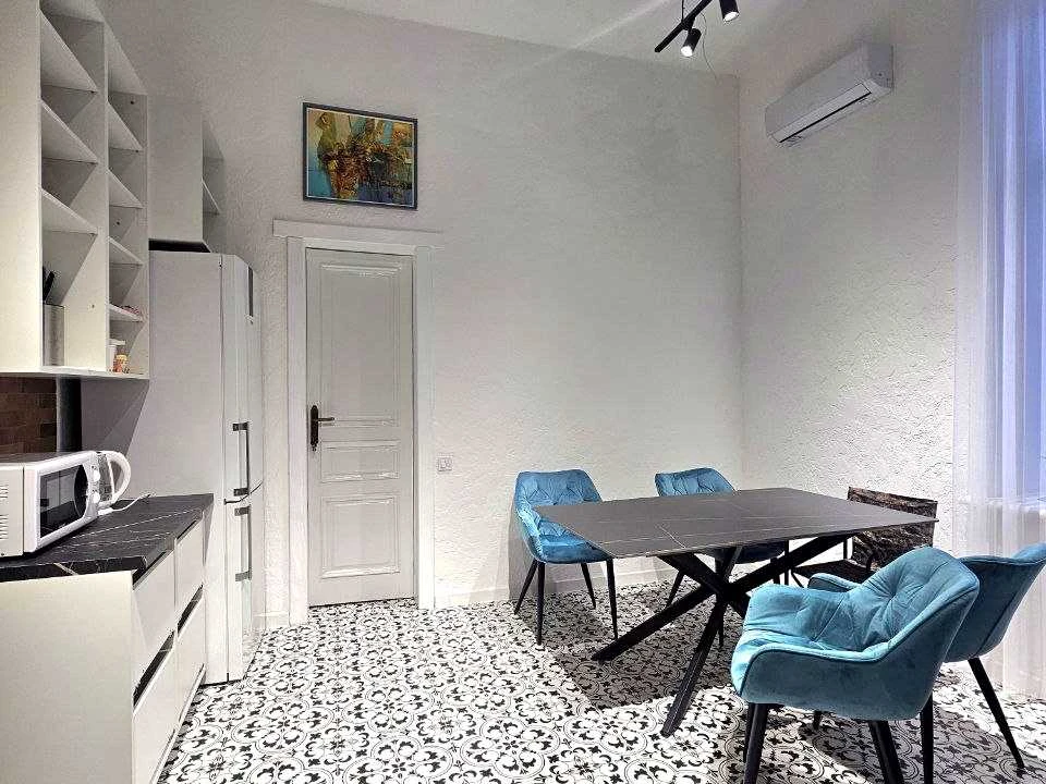 Apartment. Ivano-Frankivsk, Hetmana Mazepa Street