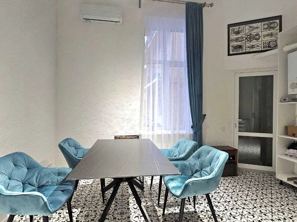 Apartment. Ivano-Frankivsk, Hetmana Mazepa Street