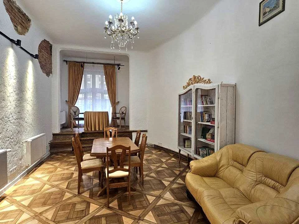 Apartment. Ivano-Frankivsk, Hetmana Mazepa Street