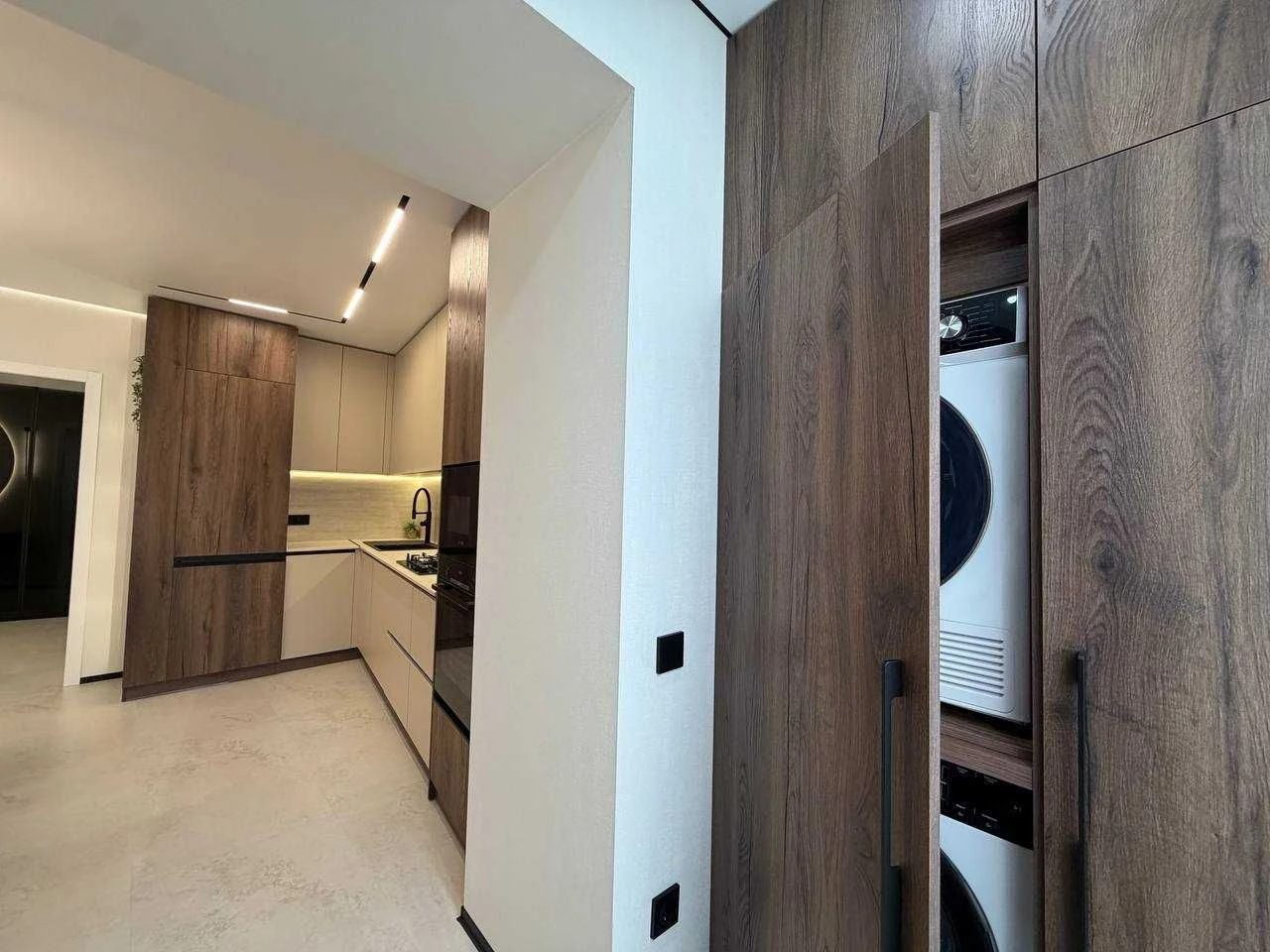 2-Room Apartment + Kitchen Studio
