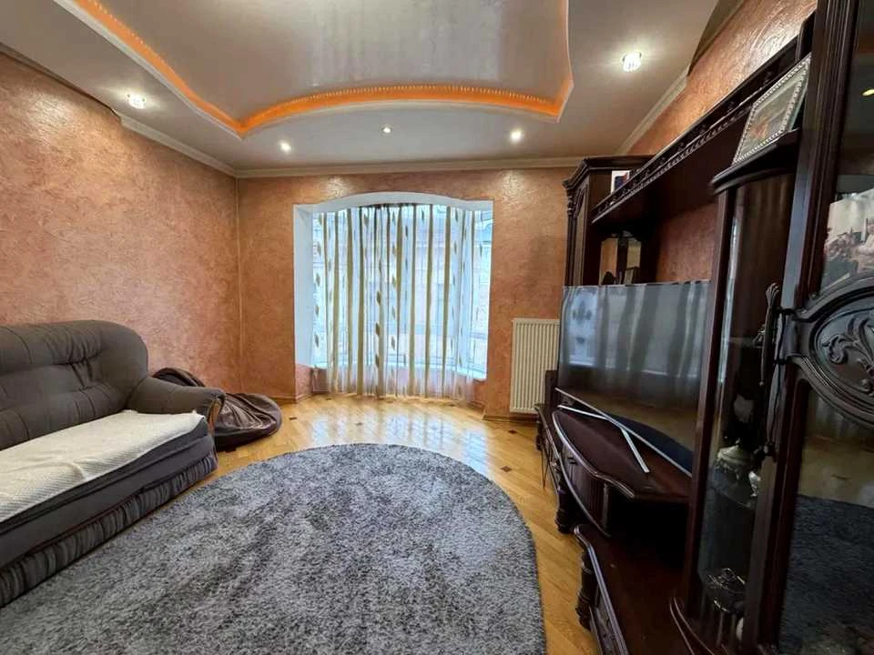 Квартира. Івано-Франківськ, Чорновола вул.