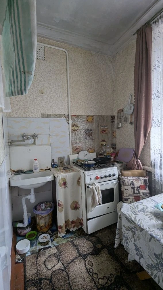 Продаж кімнат в комунальній квартирі