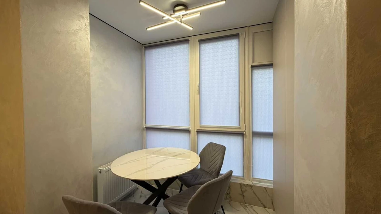 Center, 2-room on 3rd floor! All furniture and appliances! No commission 43