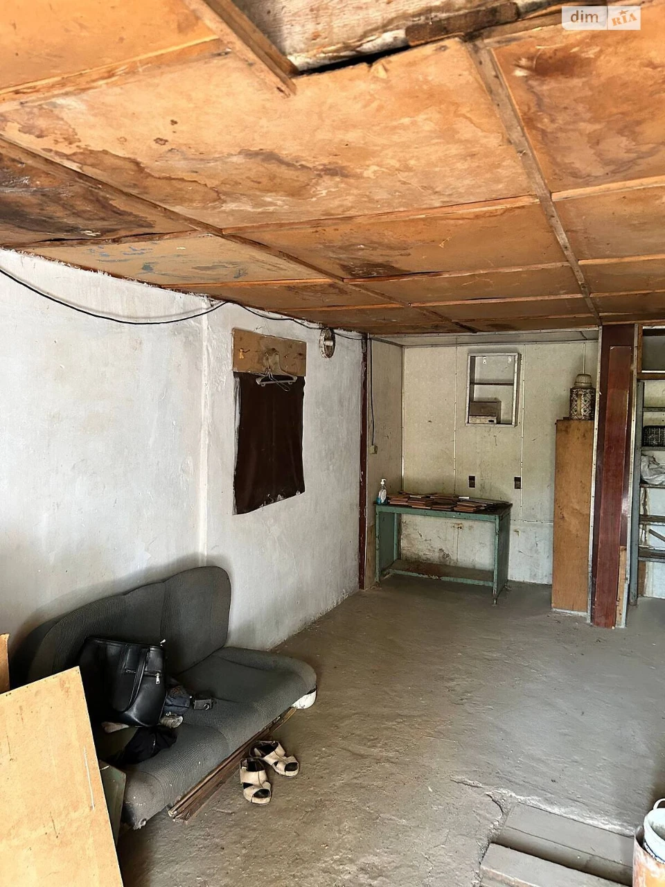 Garage in a Garage Cooperative - Western